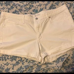 Mossimo White Mid-rise Shorts SZ 18